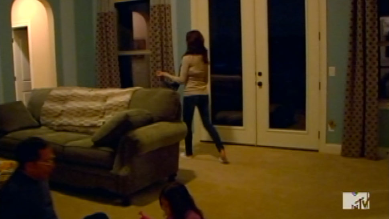 Illustration for article titled Is Farrah Abraham Living in a Model Home for MTV's Teen Mom Special?